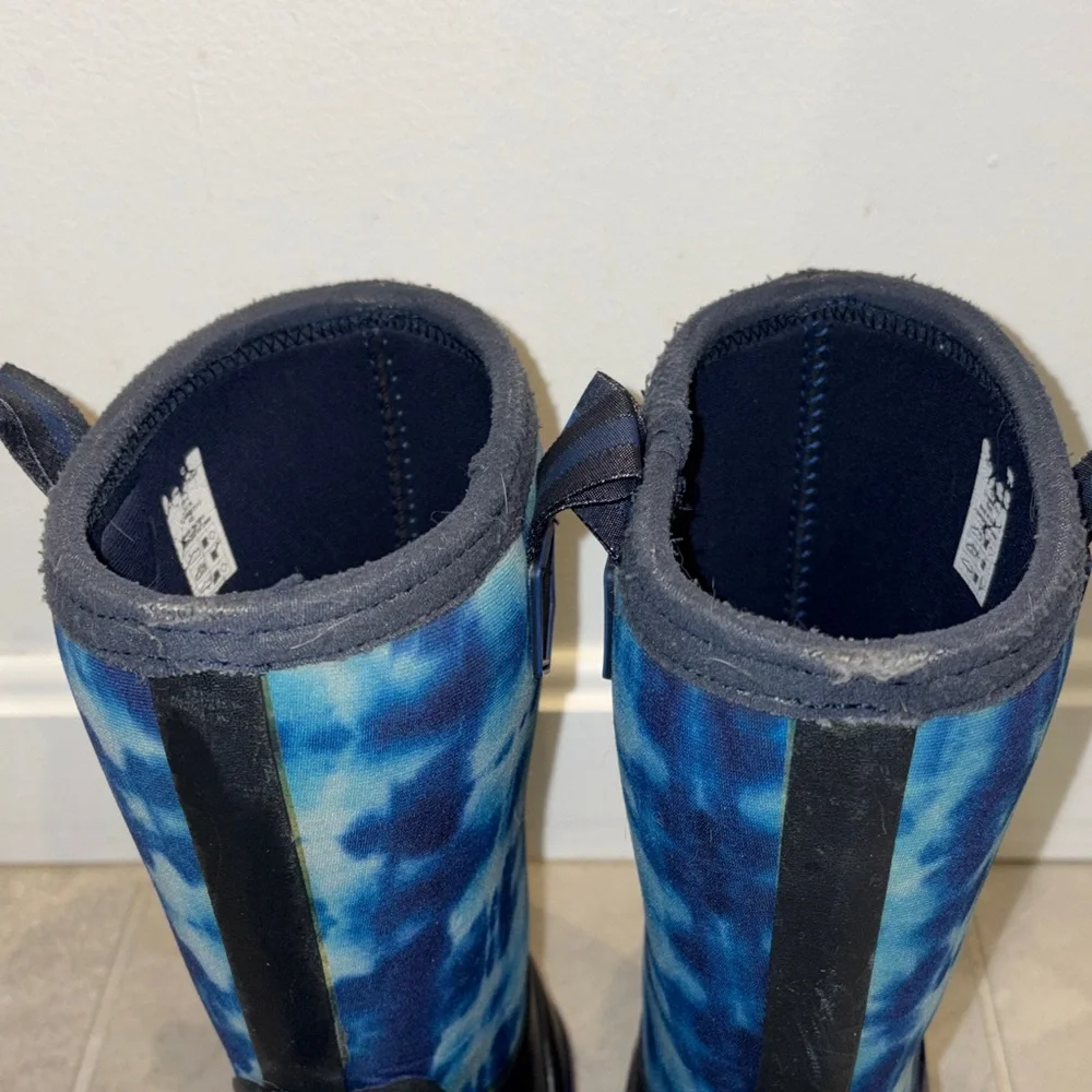 Lands End Kids Waterproof insulated Rain Boots - Blue Tie-Dye Upper 7